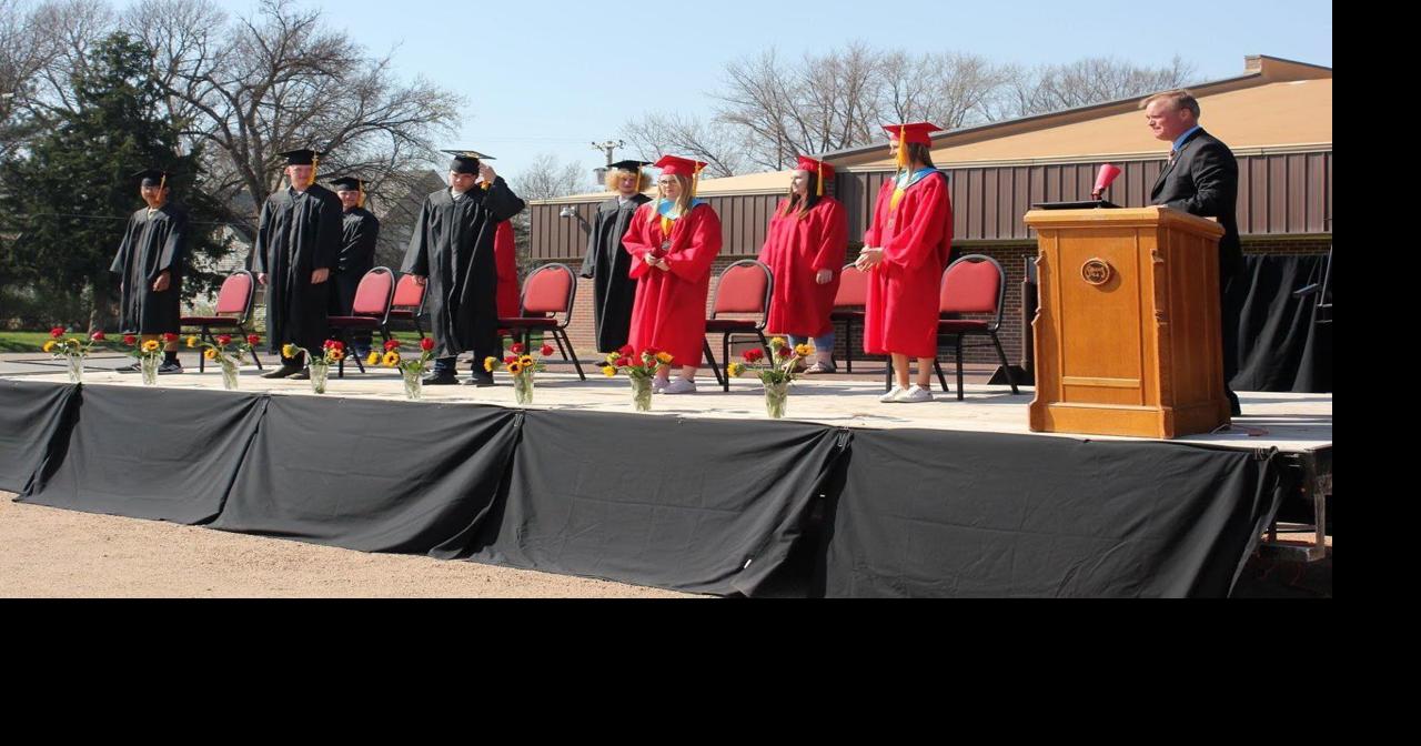 Red Cloud holds social distancing graduation ceremony | Covid-19 ...