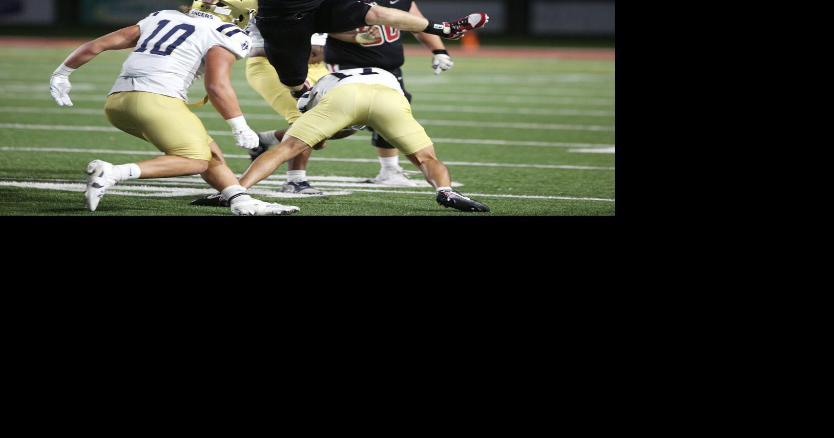 Merryman's late TD propels Broncos past Mount Marty 35-31