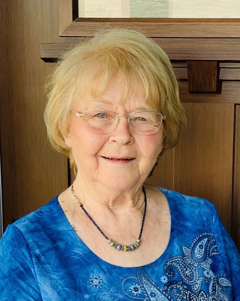 Charlotte Burr Obituaries