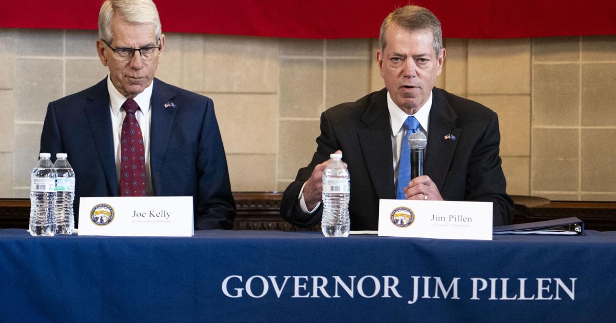 Critics cry foul over Pillen not carrying state-issued phone