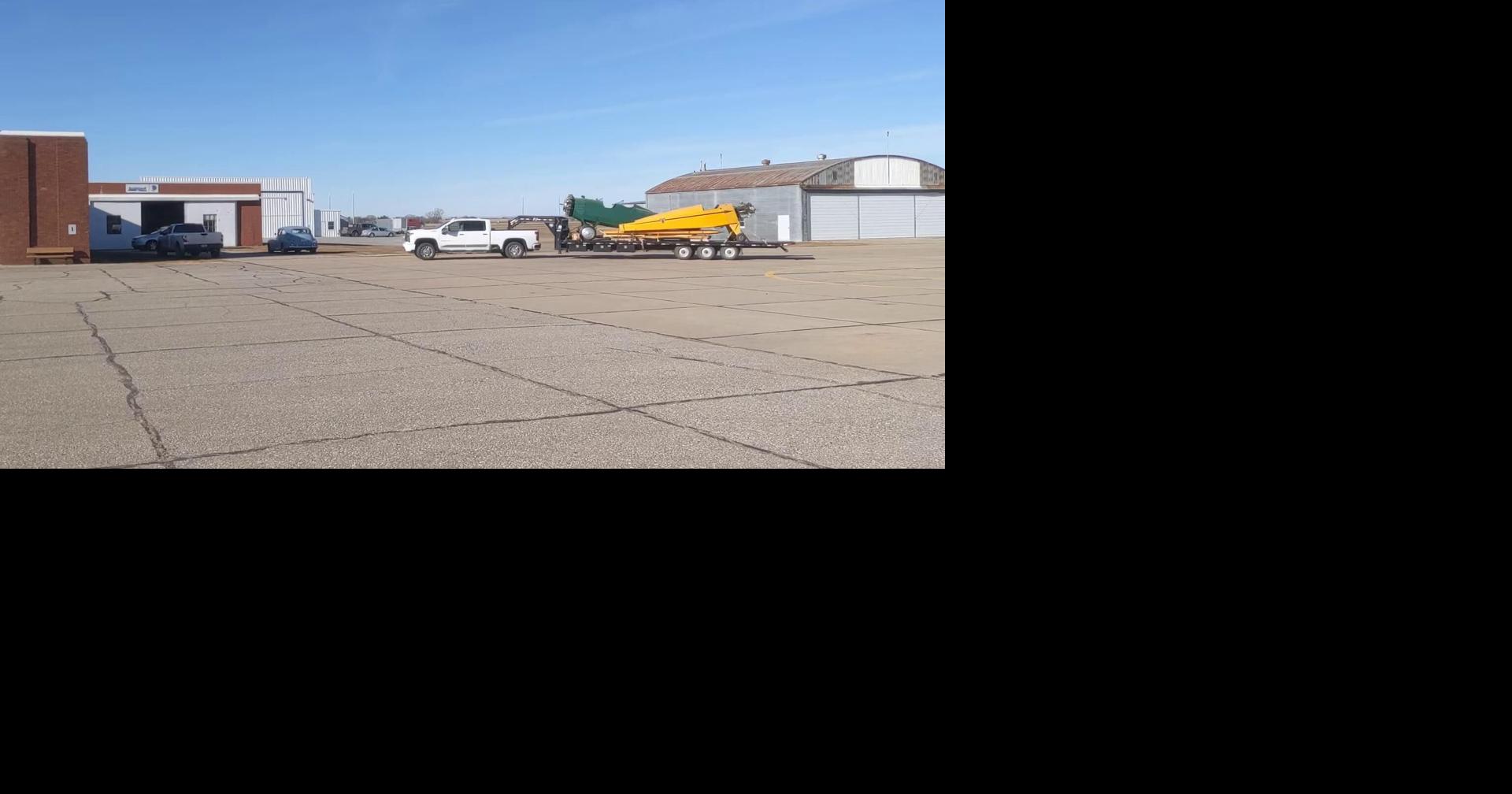 Antique planes arrive at Hastings Municipal Airport