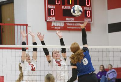 Cardinals sweep matches at own triangular; Wood River coach nets first win