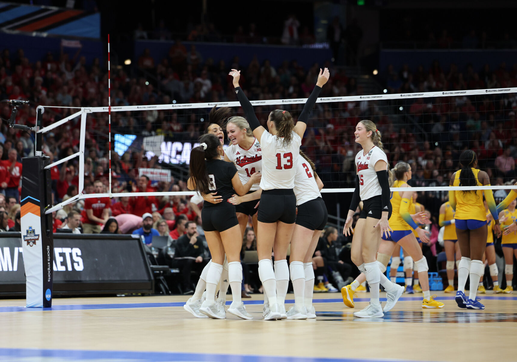 Huskers Sweep Pittsburgh In Final Four, Reach Second NCAA Final In ...