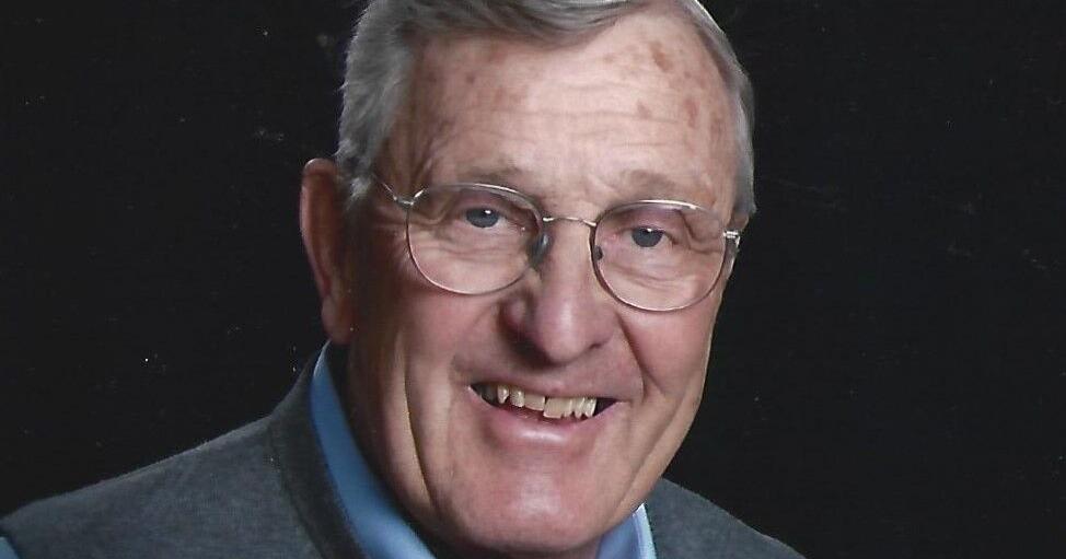 Lyle A. Petersen Obituaries