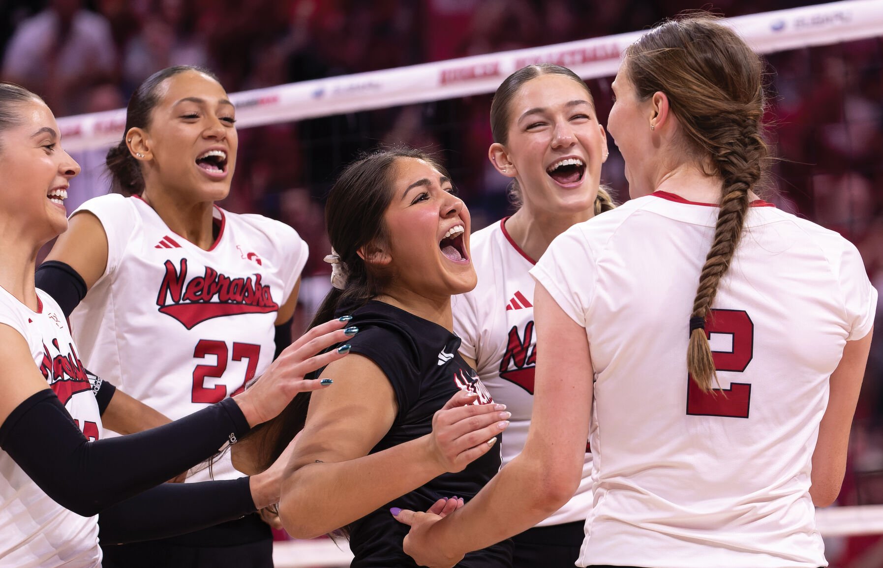 No. 2 Huskers Knock Off Top-ranked Badgers In Five-set Thriller ...