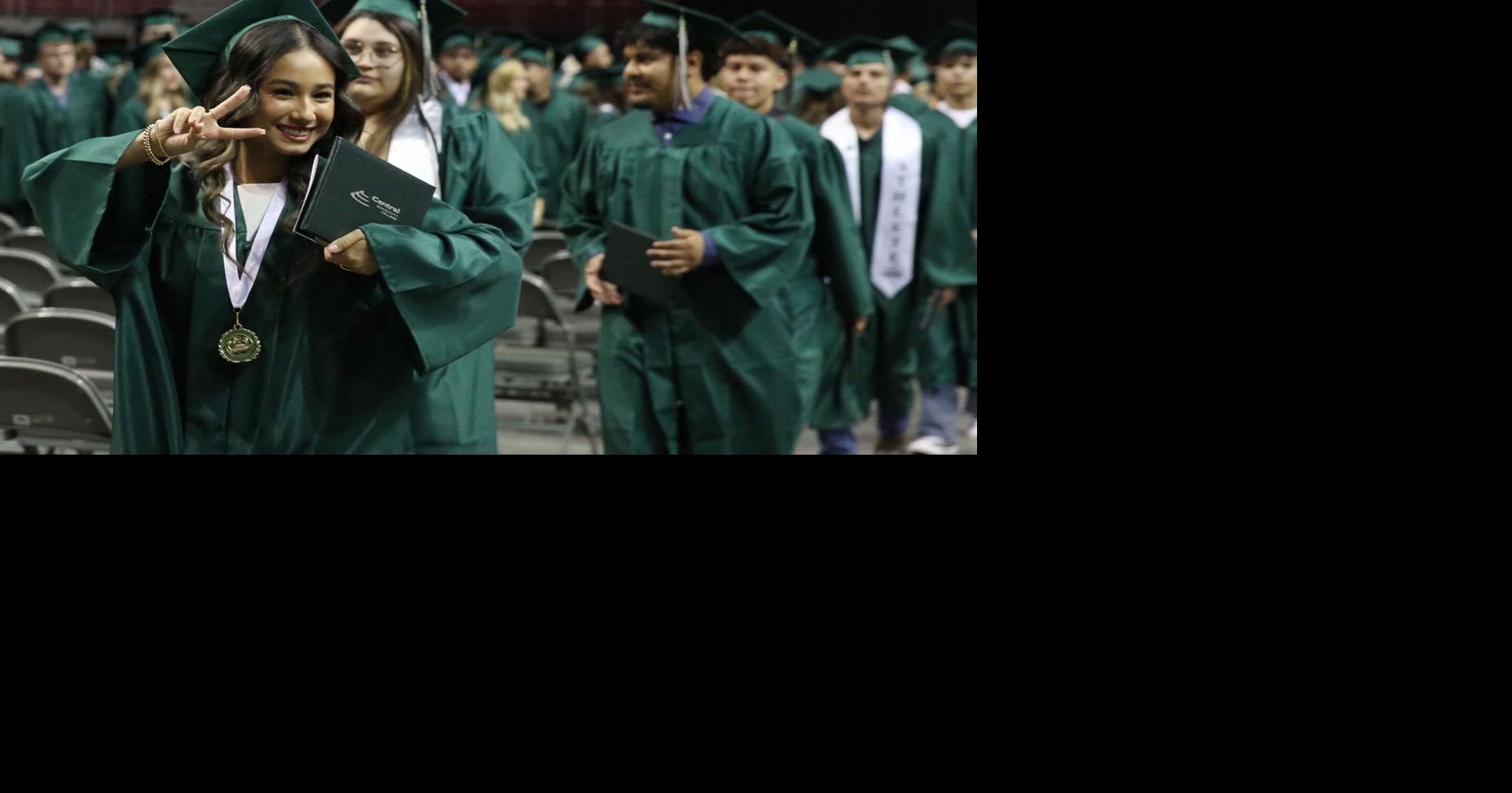 Central Community College celebrates Hastings campus graduates