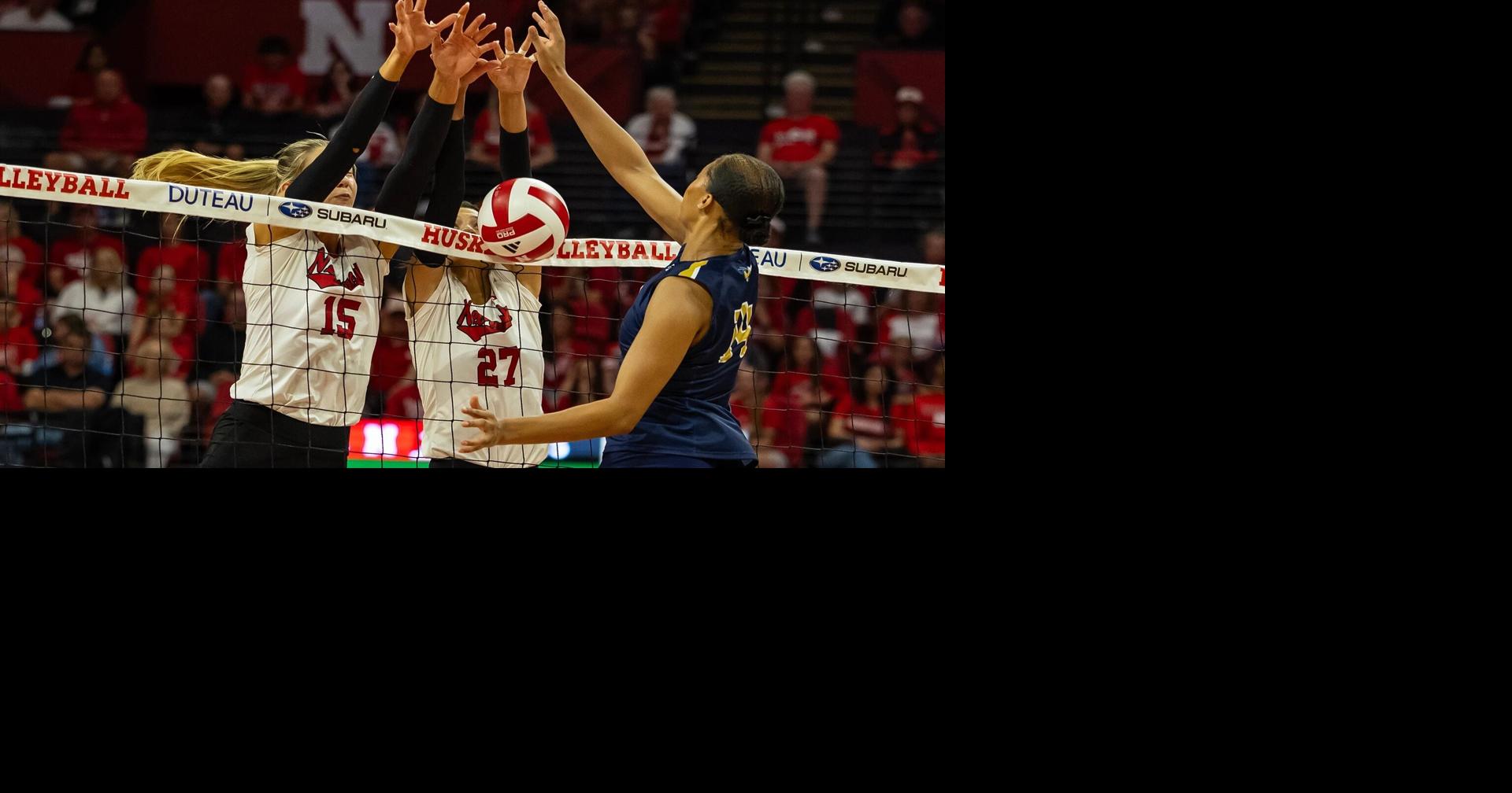 Huskers lose a set, but remain unbeaten after first weekend at home