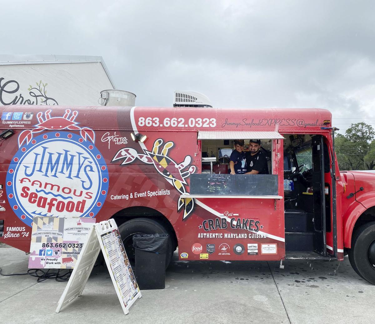 FRESH Jumbo Lump Maryland Crab Cakes - Jimmys Famous Seafood