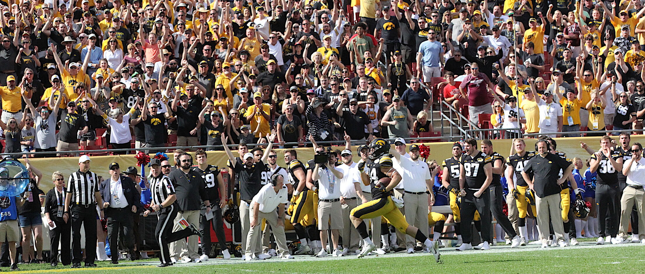 Iowa Football History In AP Poll: Victories Vs. No. 18 | Football ...