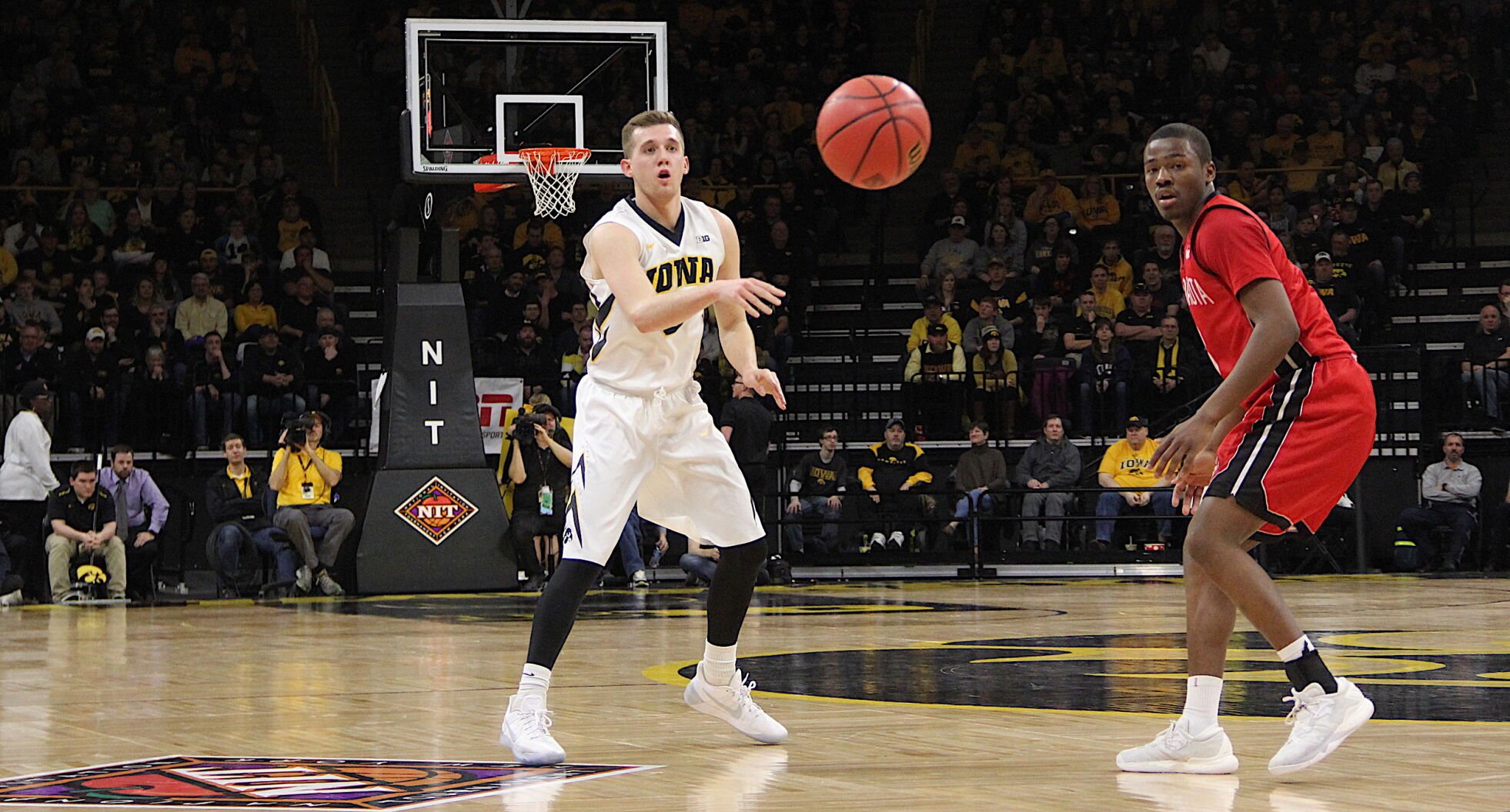 Iowa’s Jordan Bohannon Among 20 Candidates For Cousy Award | Basketball ...