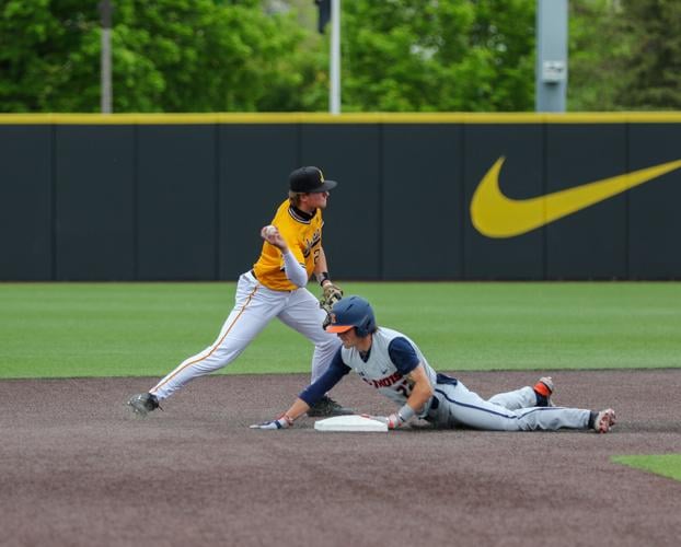 Photos: Iowa Baseball Senior Day vs Illinois – University of Iowa