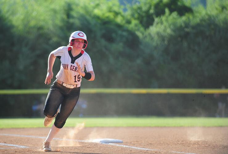Lady  Commodores steal walk-off win against  Lady Golden Eagles