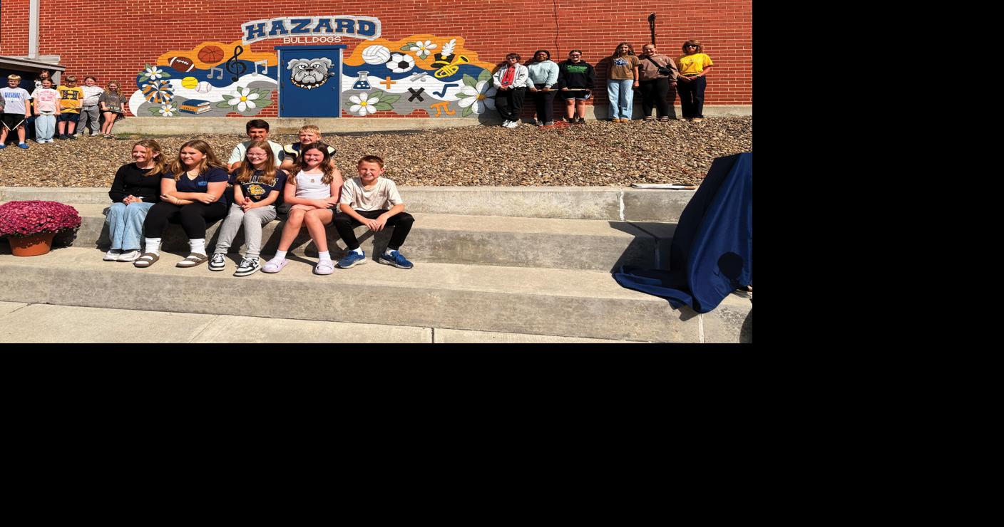 Hazard Middle School unveils new mural | News | hazard-herald.com