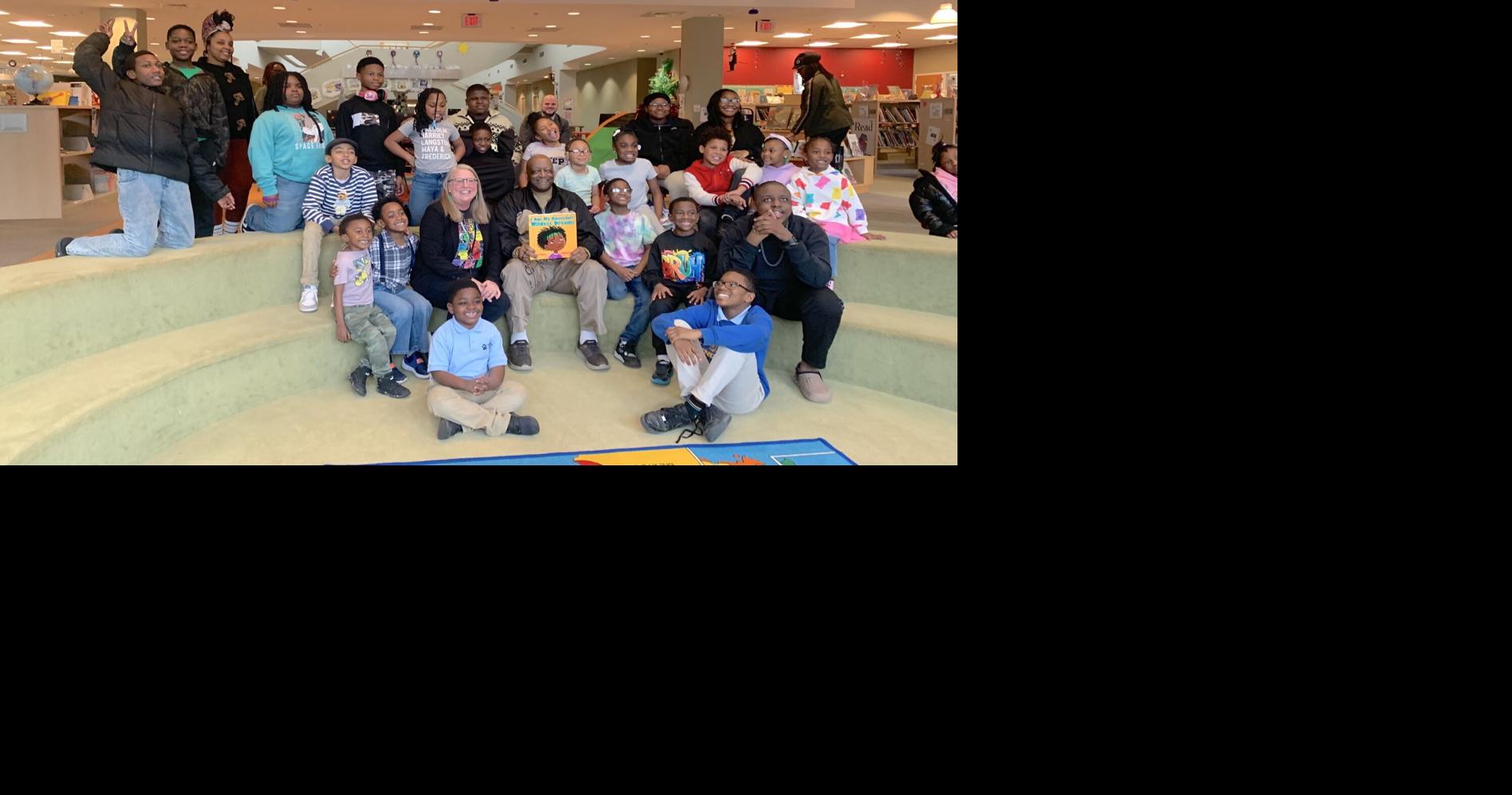 Rasheed reads to kids | Archives | hendersondispatch.com
