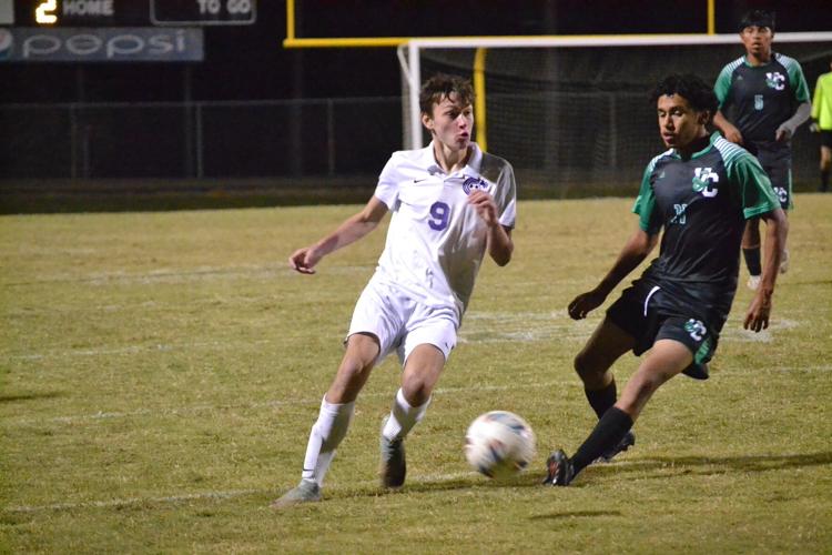 Vipers mark historic 31 upset over Carrboro Archives