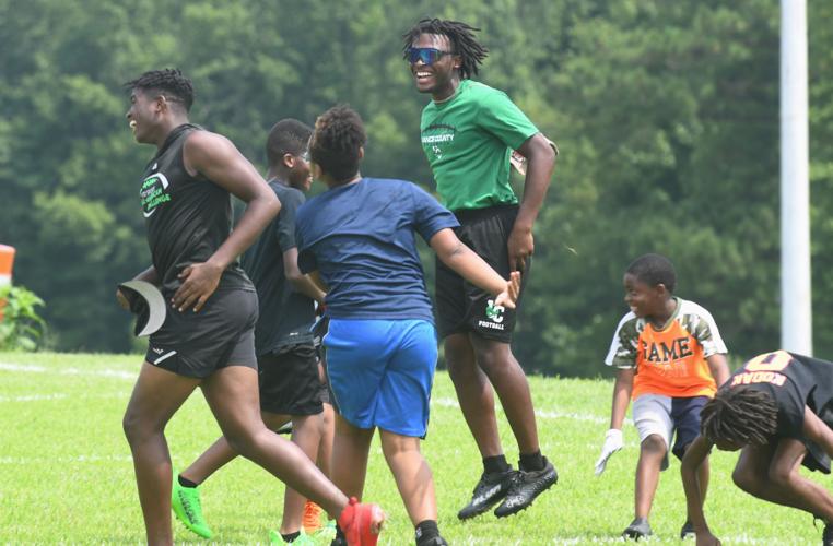 Vipers hold inaugural youth football camp Archives
