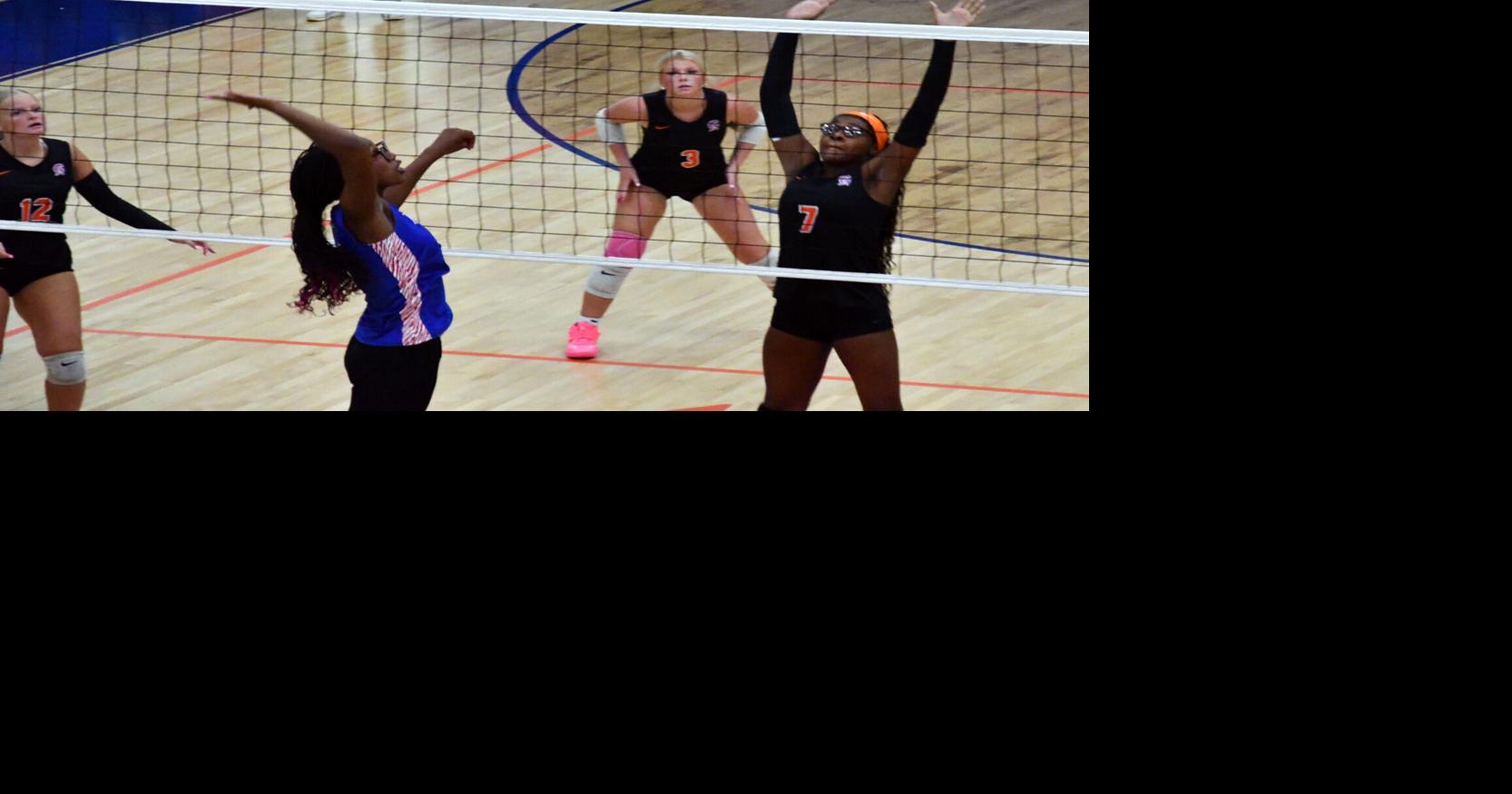 HENSPTS 08-15-26 SPARTANS VOLLEYBALL.jpg