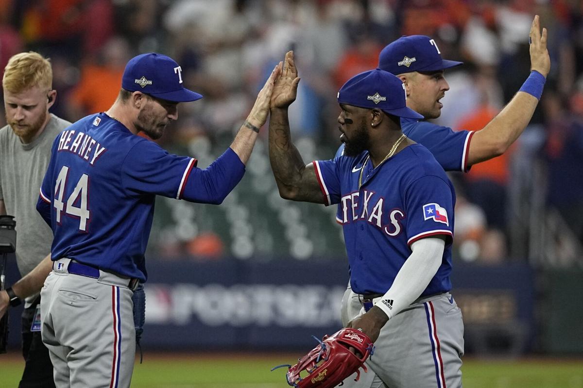 Eovaldi remains perfect, Rangers slug their way to 9-2 win over