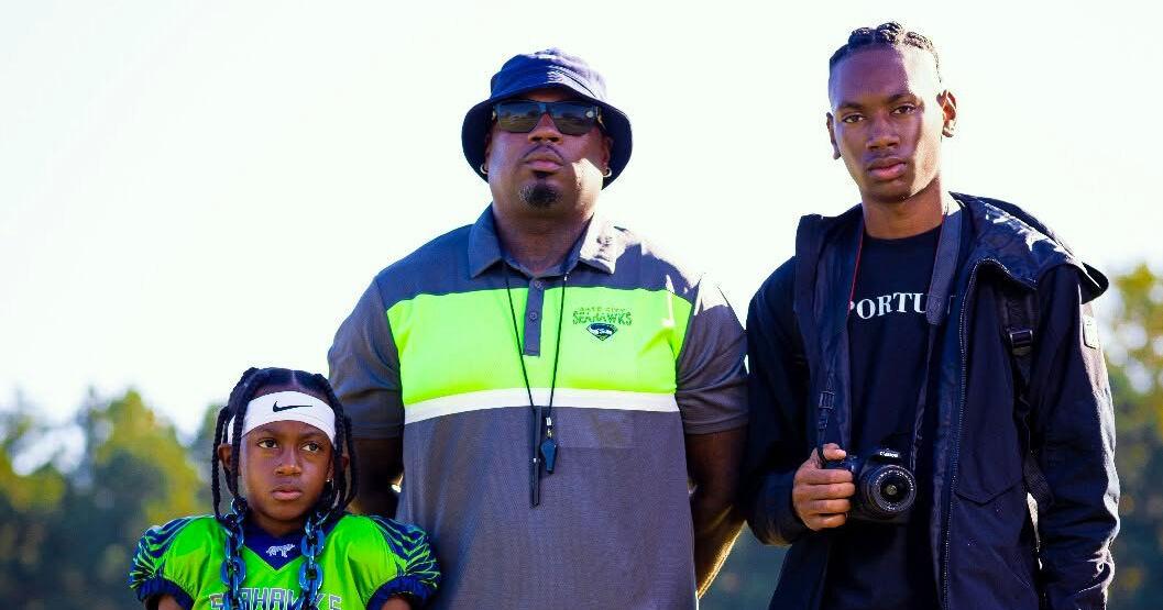 As kickoff nears, Seahawks mourn loss of coaches
