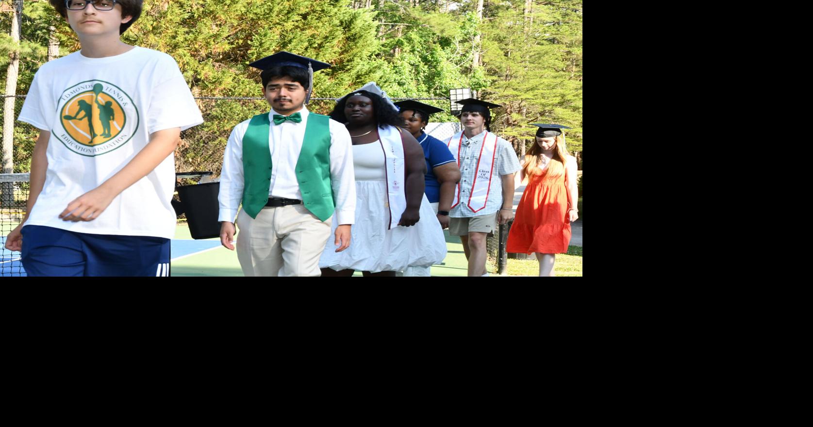 ETEF celebrates scholarship recipients