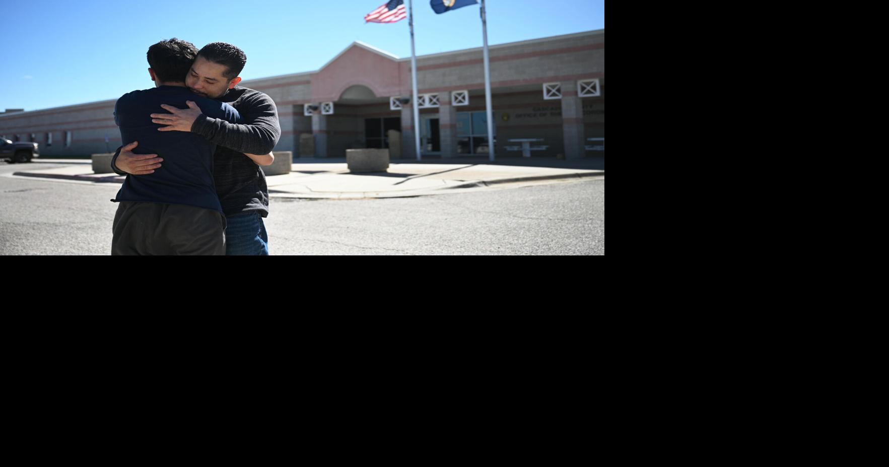 Mechanic Roberto Orozco-Ramirez walks free after more than 100 days in jail on immigration charges A federal judge in Montana has ordered the release of Roberto Orozco-Ramirez, a diesel mechanic detained for over 100 days on immigration charges By NORA MABIE/Montana Free Press - Montana Free Press May 15, 2026 16 mins ago 5 min to read