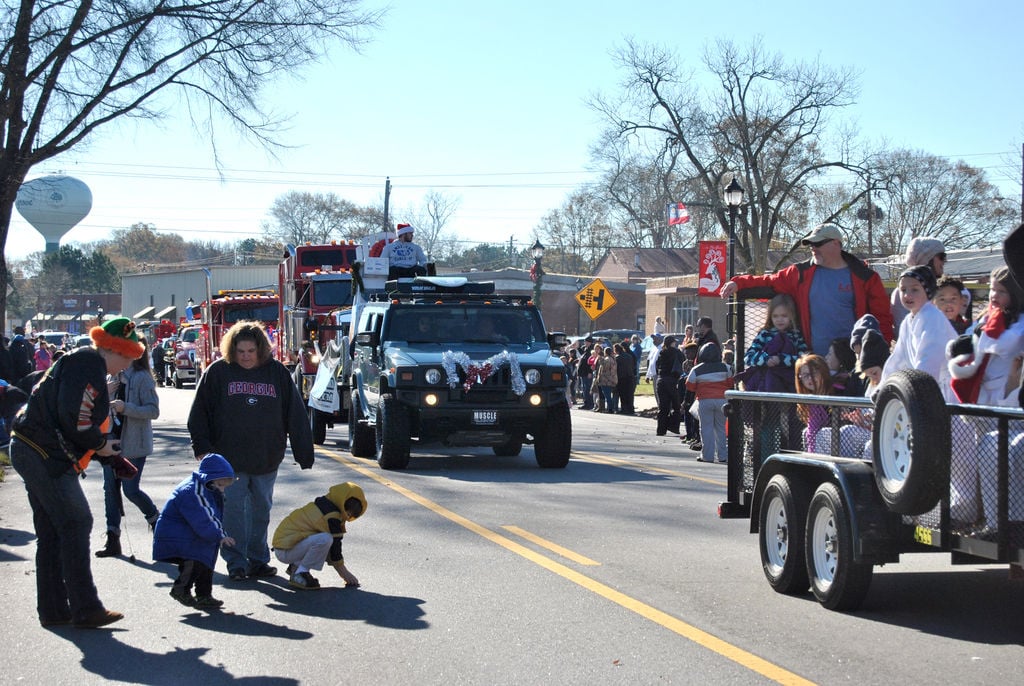 Locust Grove celebrates the holidays with parade Community