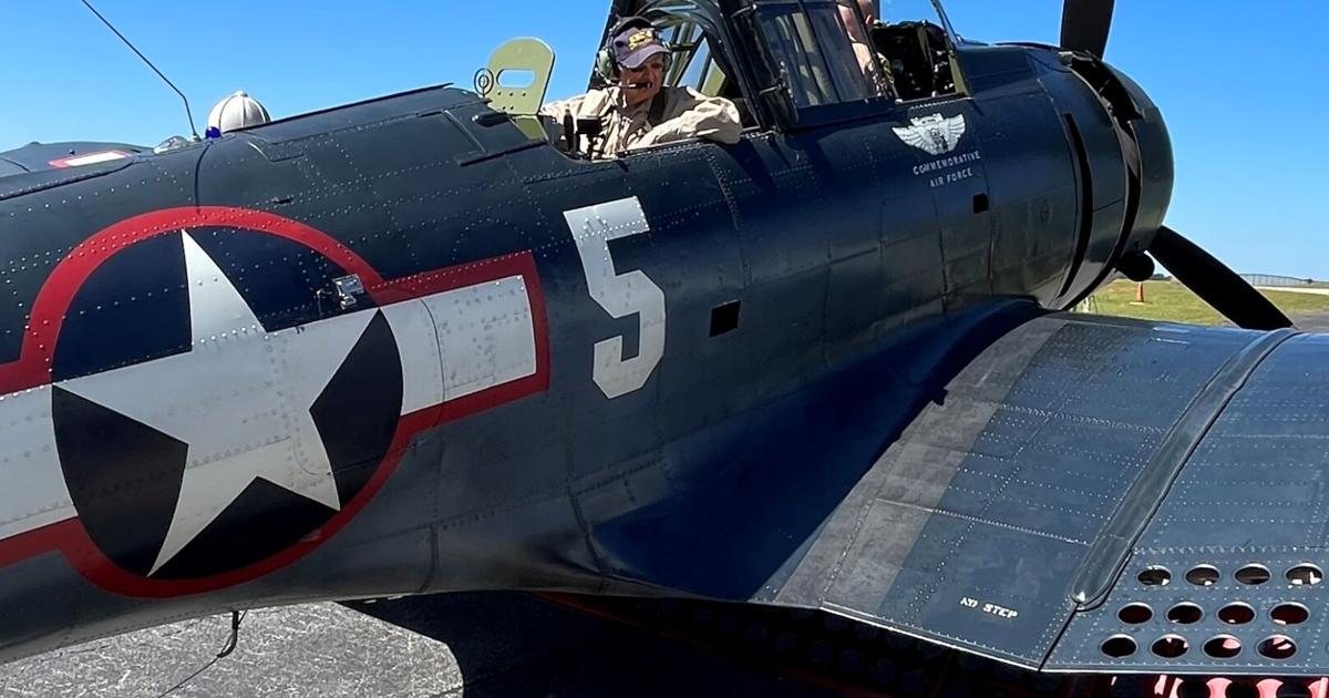 WWII veteran relives flight memories in SBD Dive Bomber