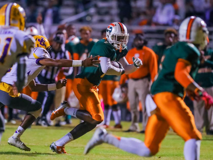 Football Stockbridge Seals Region Championship With 35 14 Victory