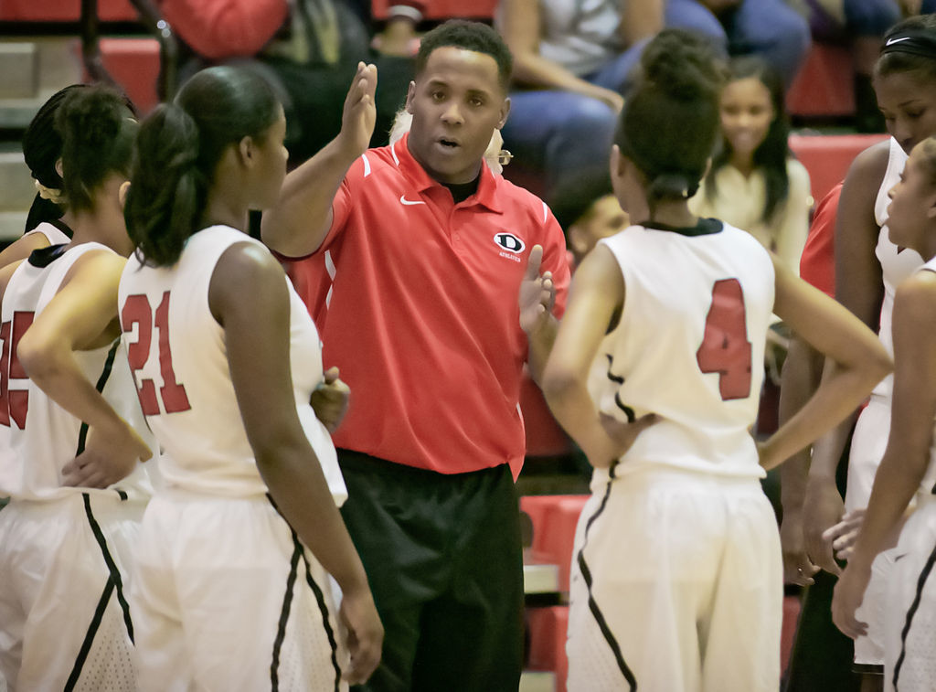 GIRLS BASKETBALL Dutchtown eliminates Hampton to clinch state playoff