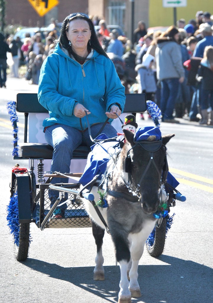 Locust Grove celebrates the holidays with parade Community