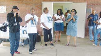 Spikes' supporters rally in McDonough