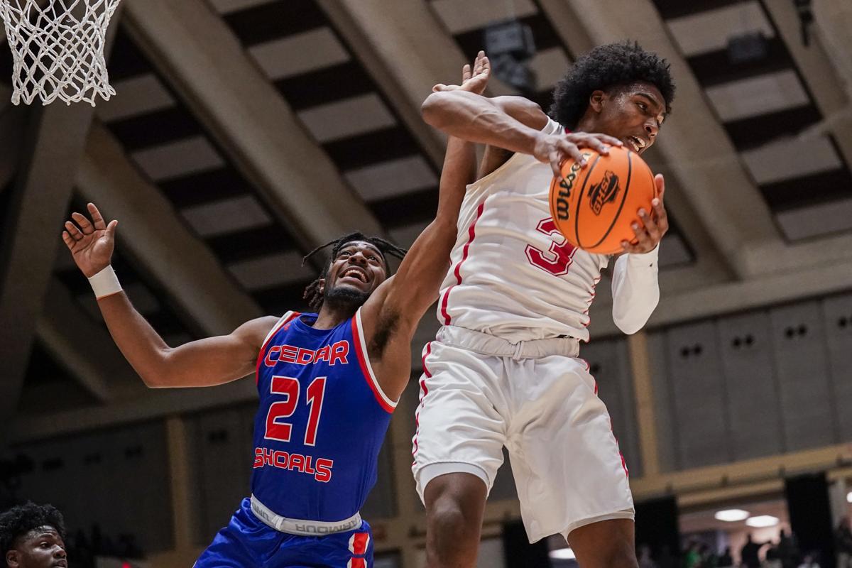 Photos Dutchtown Vs Cedar Shoals Basketball Class Aaaaa State Finals Sports Henryherald Com