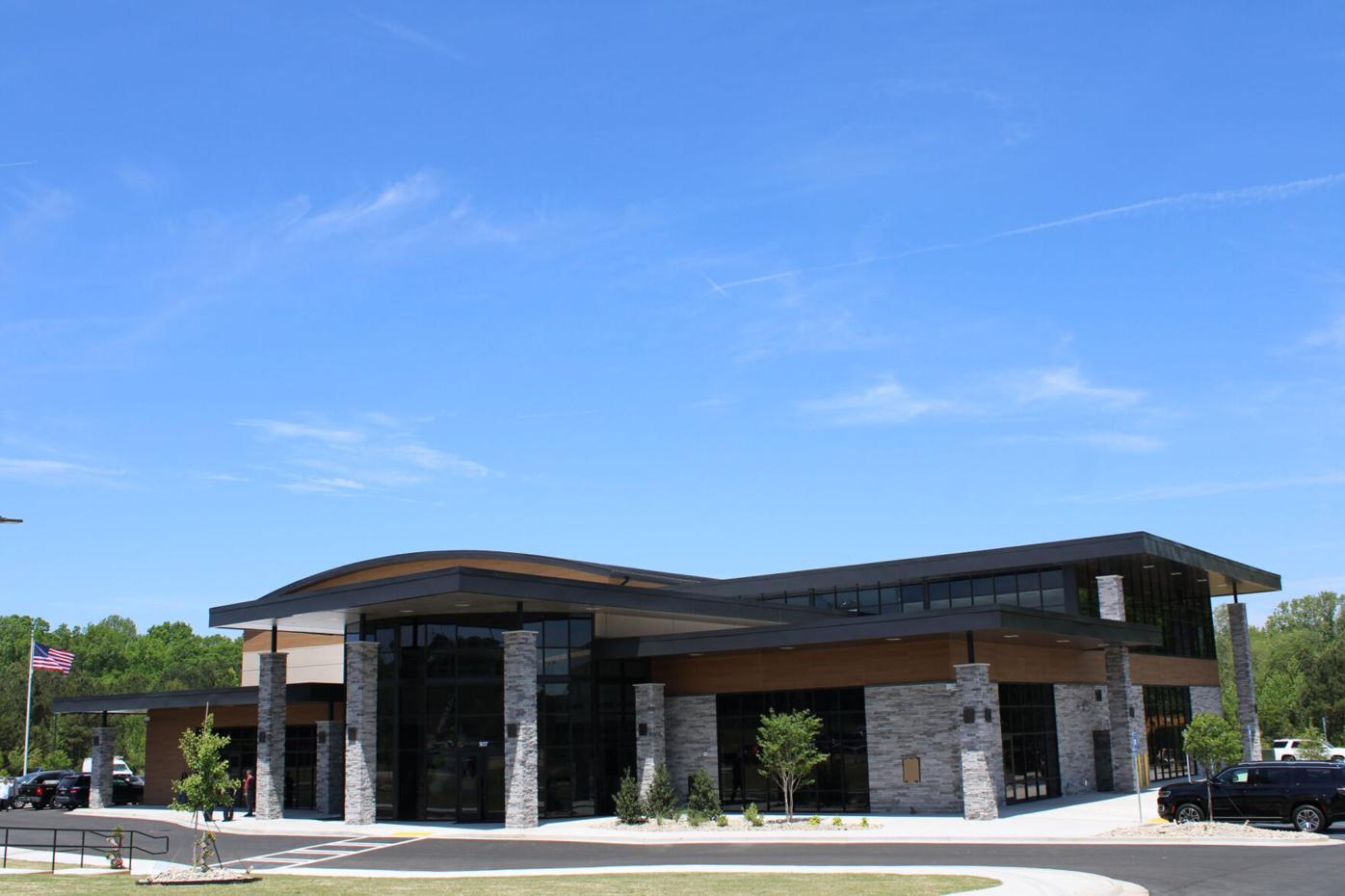 Dominique Wilkins' amazing tribute before Hawks outclass Cavs in Conference  Showdown | Atlanta Daily World, image size:1396x930