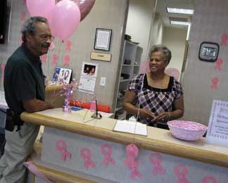 Seniors celebrate breast cancer awareness