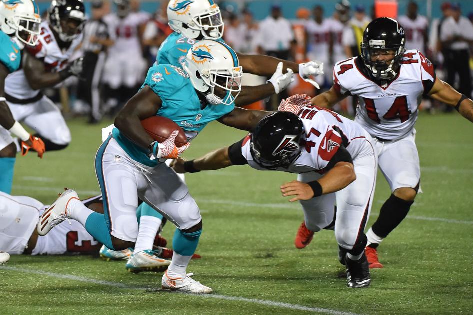 Atlanta Falcons Sign Snapper Josh Harris To Three Year Extension