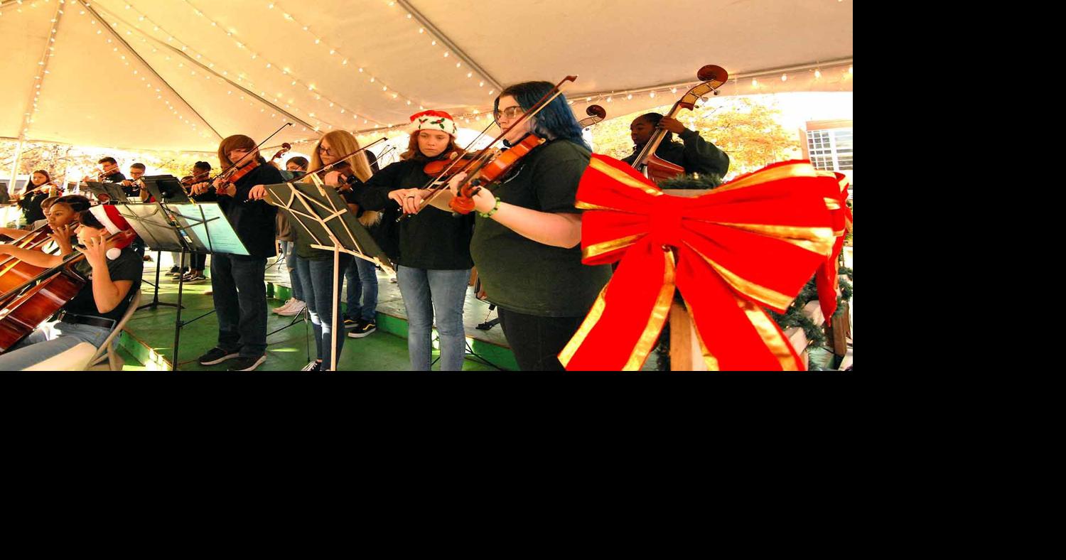 PHOTOS McDonough rings in the holidays with Christmas parade, tree