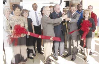 Hospital holds open house for Oncology Center