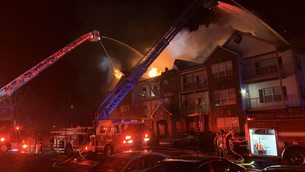 Apartment fire leaves 32 without a home - Vimarsana News