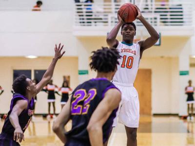 Stockbridge High S Kavonte Ivery Commits To Continue Basketball Career At Georgia State Sports Henryherald Com