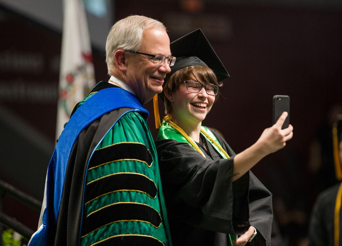 2019 0512 commencement2