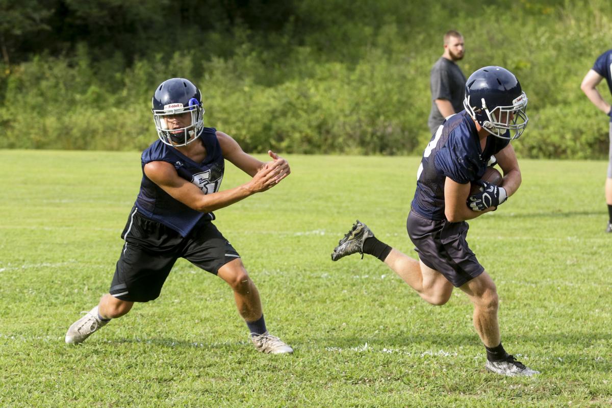 Photos Spring Valley Football Sports Herald Dispatch Com