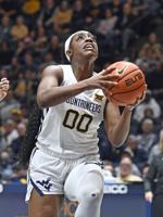 ƵU basketball: Mountaineer women take down No. 18 Baylor