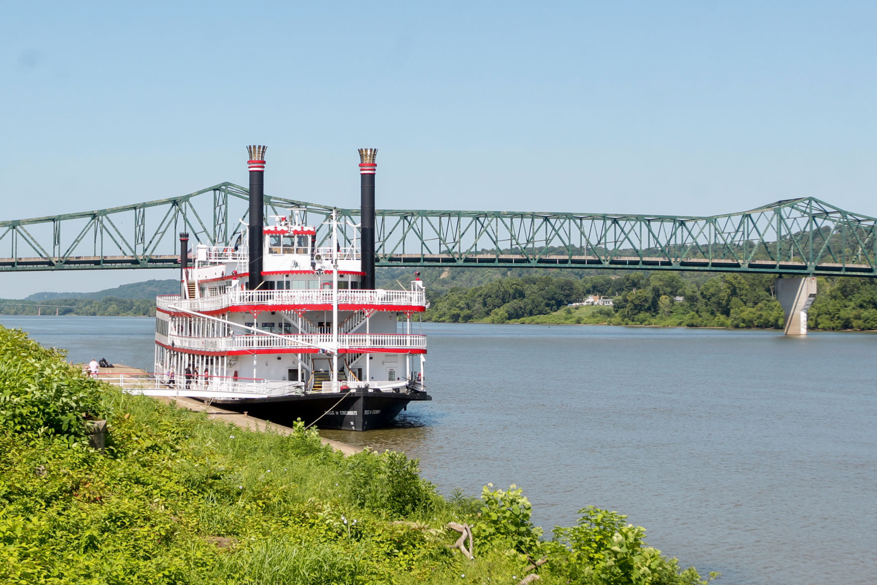 Photos: Belle Of Cincinnati Riverboat Visits Harris Riverfront ...