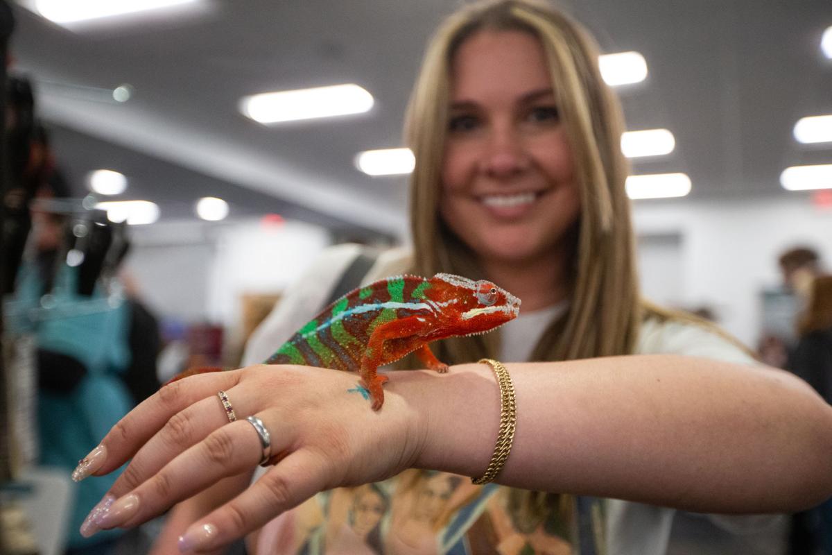 Hundreds attend exotic animal expo in Huntington News herald