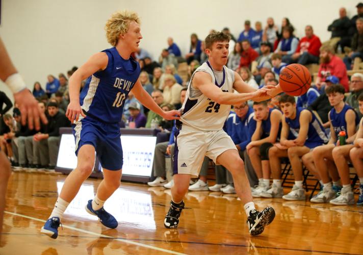 Photos Chesapeake vs. Gallia Academy, boys basketball Multimedia