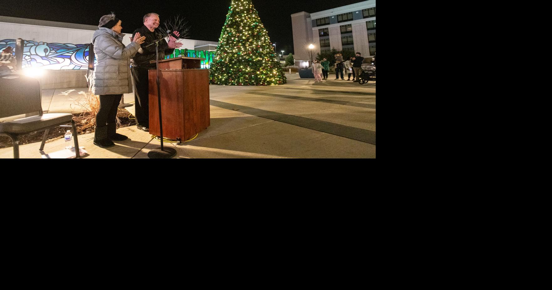 Photos City of Huntington Tree Lighting Ceremony Multimedia