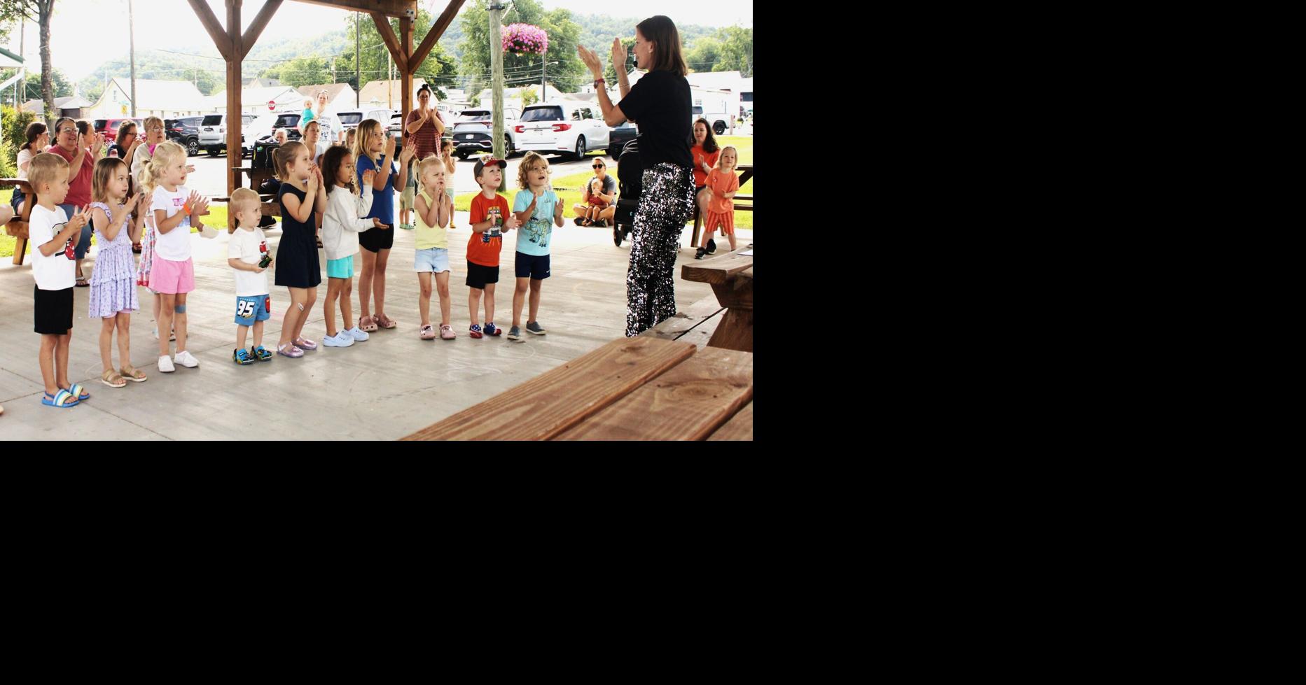 Putnam Library hosts Baby Show Choir