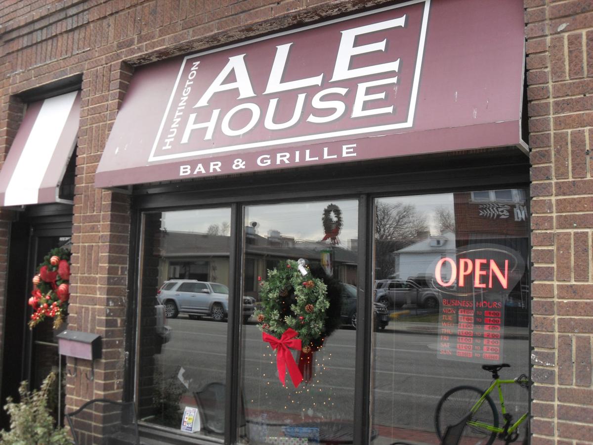 Variety of latenight pub fare on menu at Huntington Ale House Dining