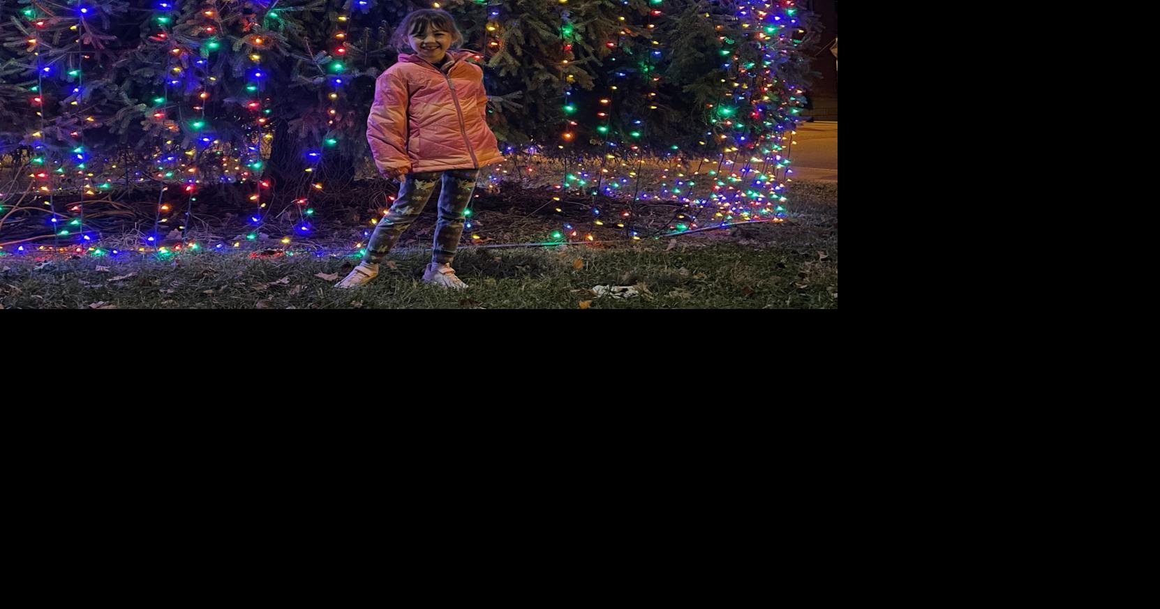 Christmas tree lights up Kenova in remembrance of loved ones News