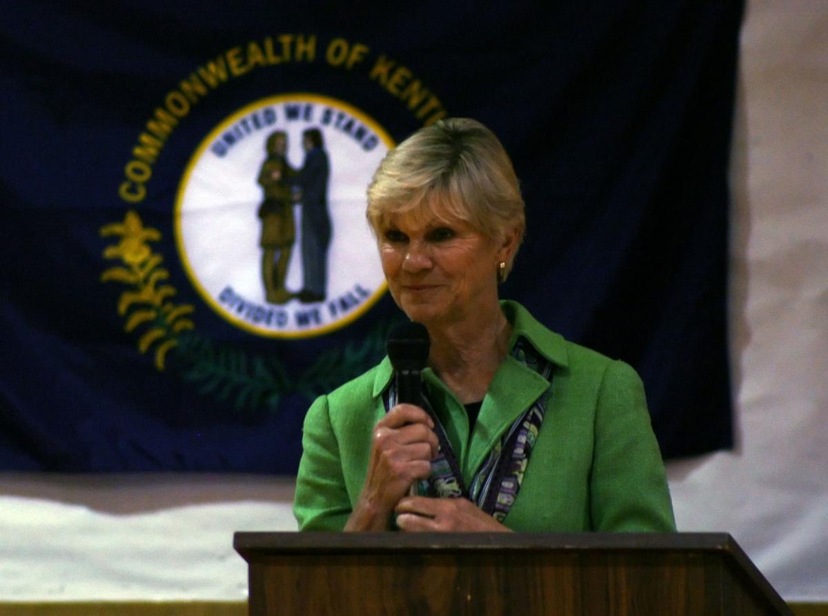 Kentucky first lady gives 500 books to Catlettsburg Elementary News